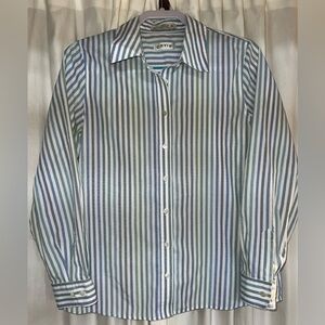 Orvis Women’s Button down Top (mother of pearl buttons) size 10 (Medium)